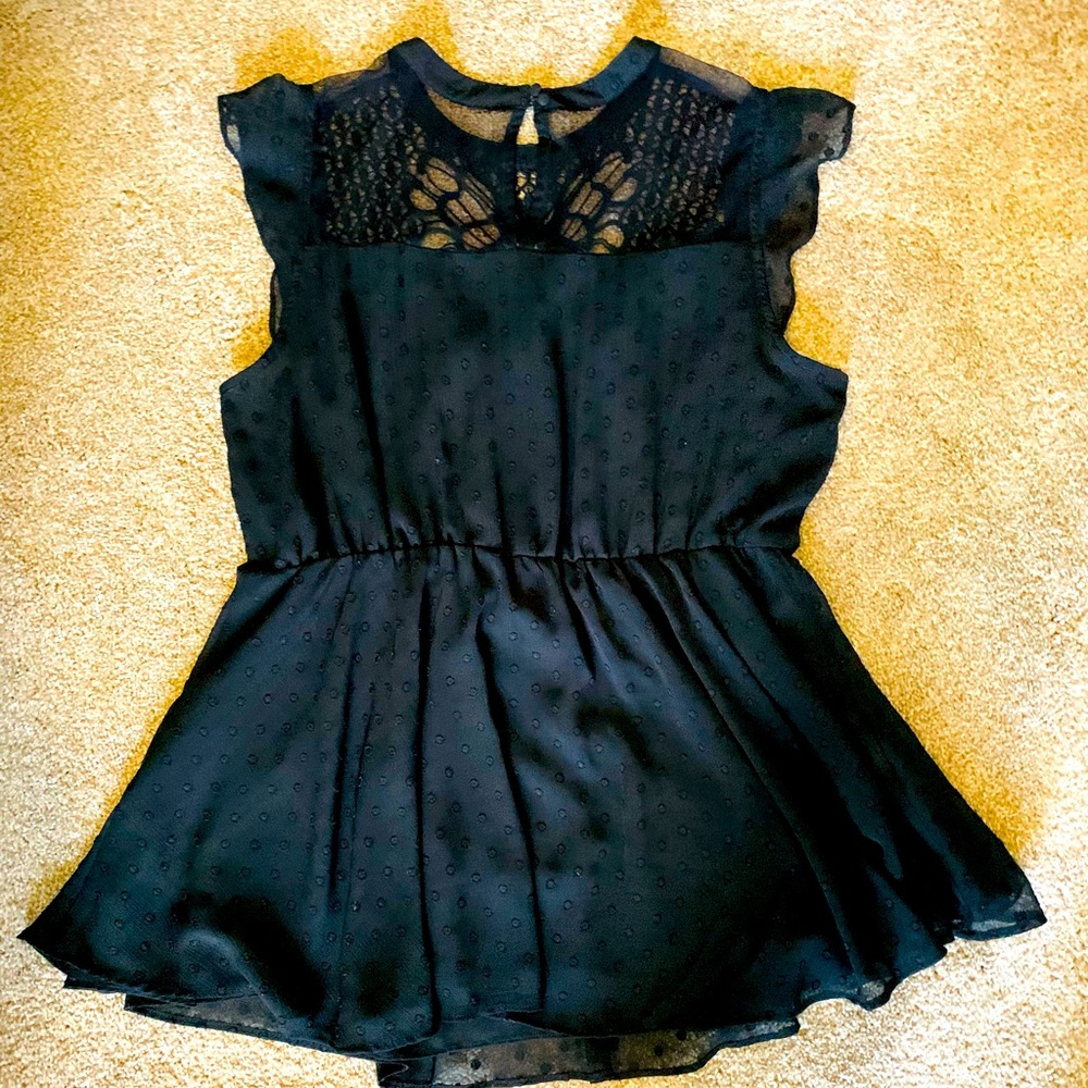 Ruffle sleeve top